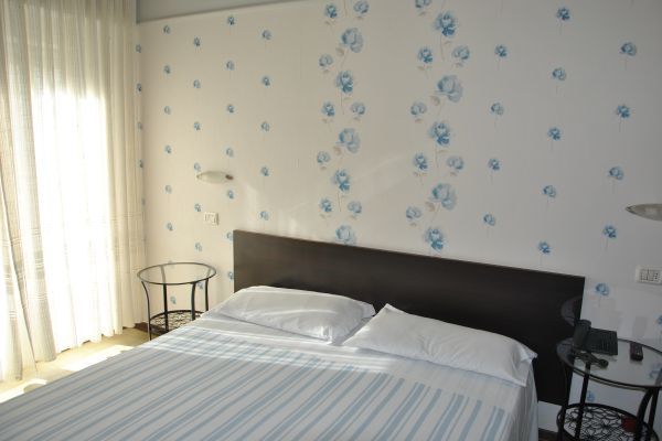 Hotel Gran San Bernardo Riccione Exterior foto